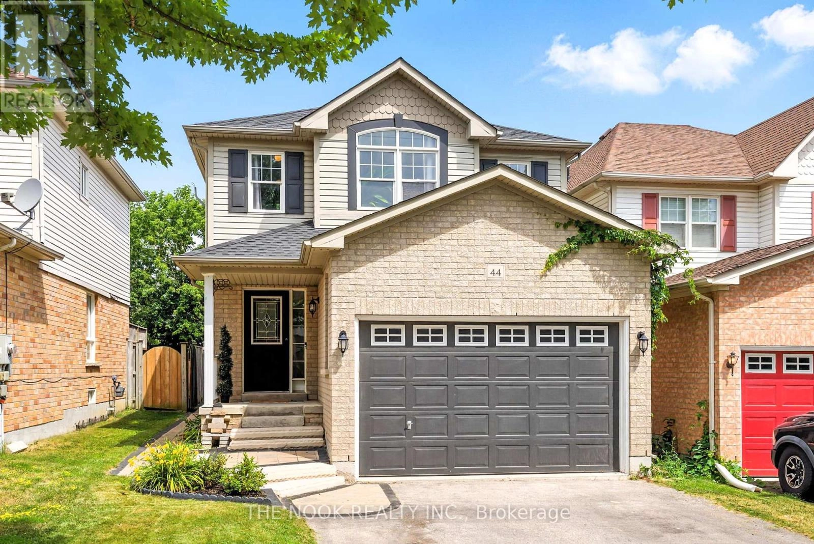 44 Staples Avenue, Clarington, Ontario  L1E 3H3 - Photo 1 - E12337760