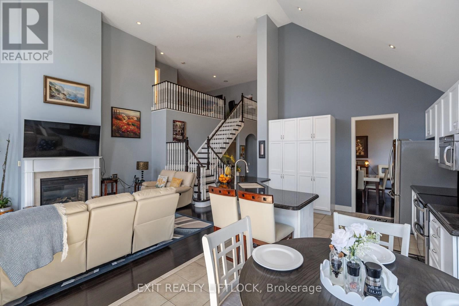 399 Lakeshore Road, Port Hope, Ontario L1A 0A4 - Photo 11 - X12337758