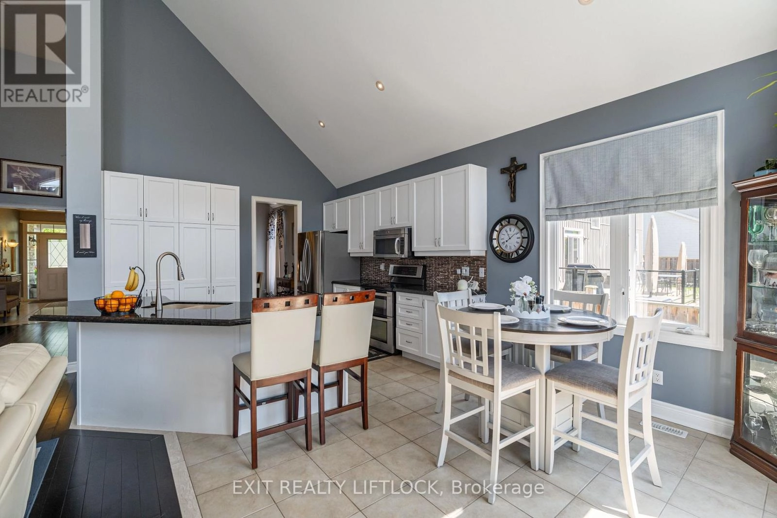 399 Lakeshore Road, Port Hope, Ontario L1A 0A4 - Photo 12 - X12337758