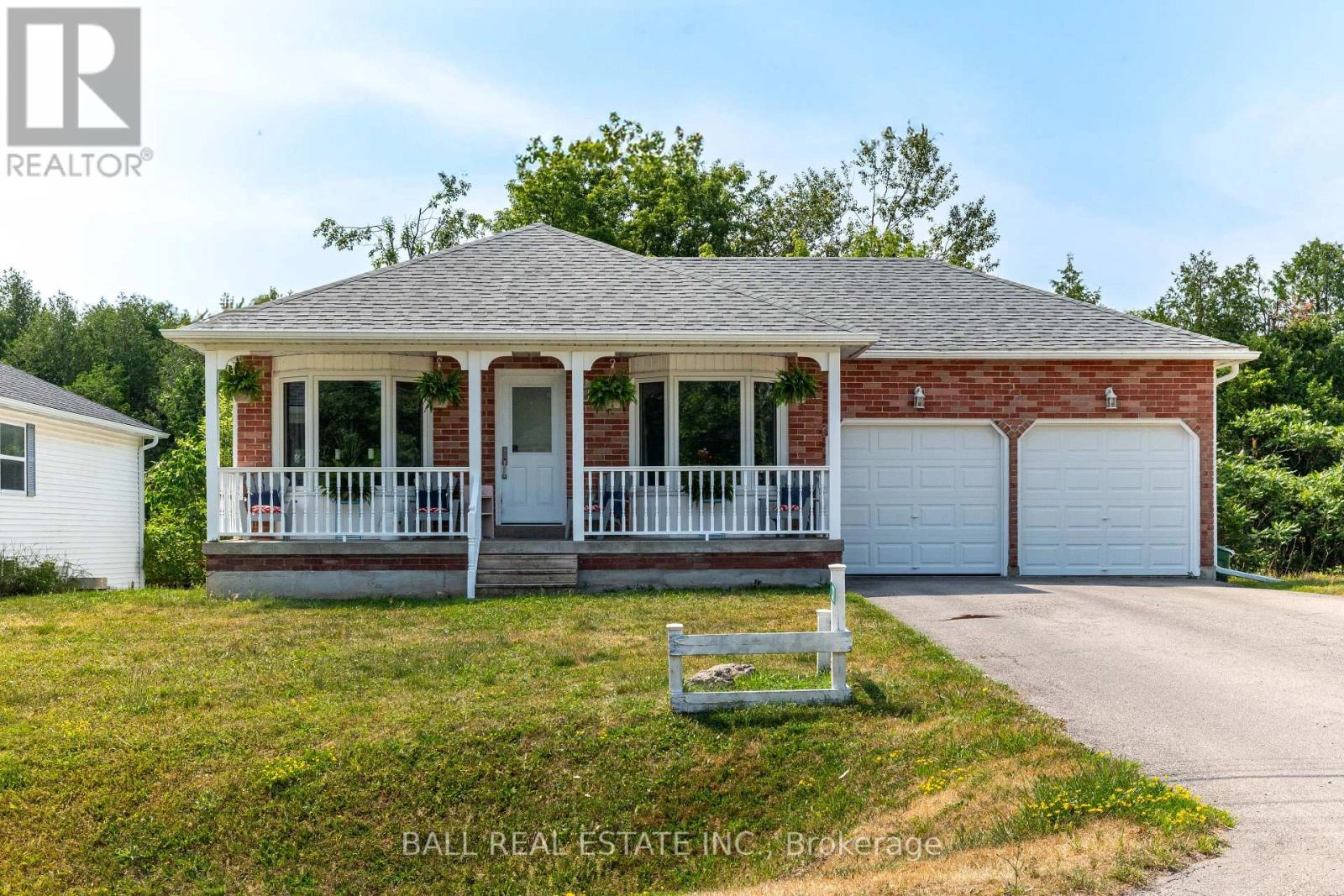 32 Champlain Boulevard, Kawartha Lakes, Ontario  K9V 4R1 - Photo 1 - X12309230