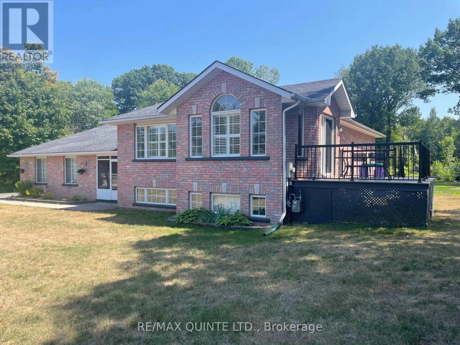 65 Glenburnie Drive, Quinte West, Ontario  K8V 5P4 - Photo 1 - X12313619