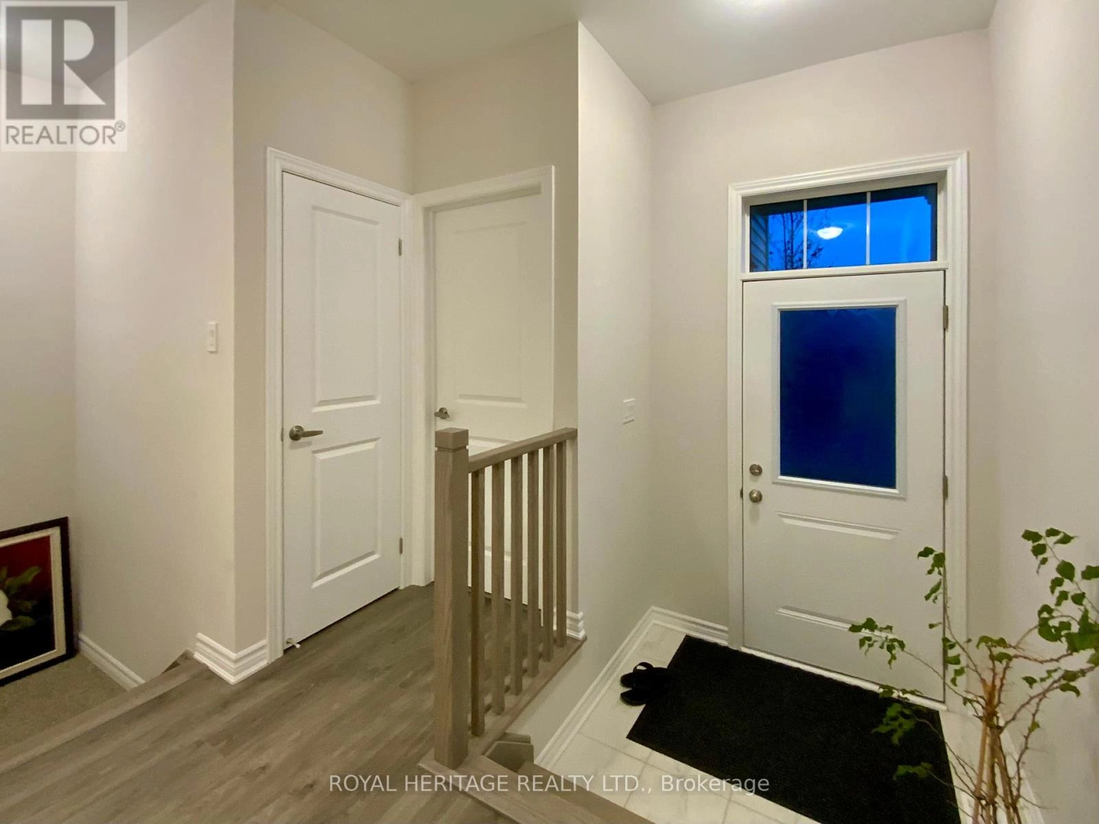 17 - 17 Lakewood Crescent, Kawartha Lakes, Ontario  K0M 1A0 - Photo 2 - X12338542