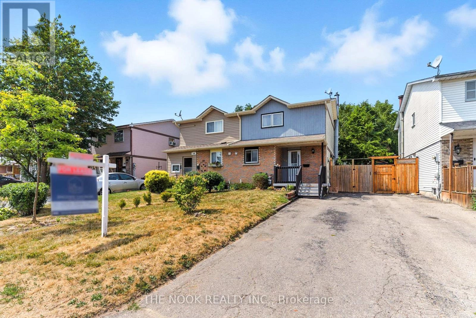 308 Chaleur Avenue, Oshawa, Ontario  L1J 6N6 - Photo 1 - E12338643