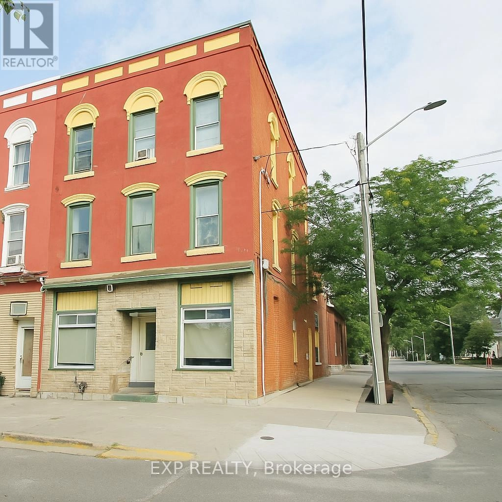 27 Market Square, Greater Napanee, Ontario  K7R 1J4 - Photo 1 - X12339085
