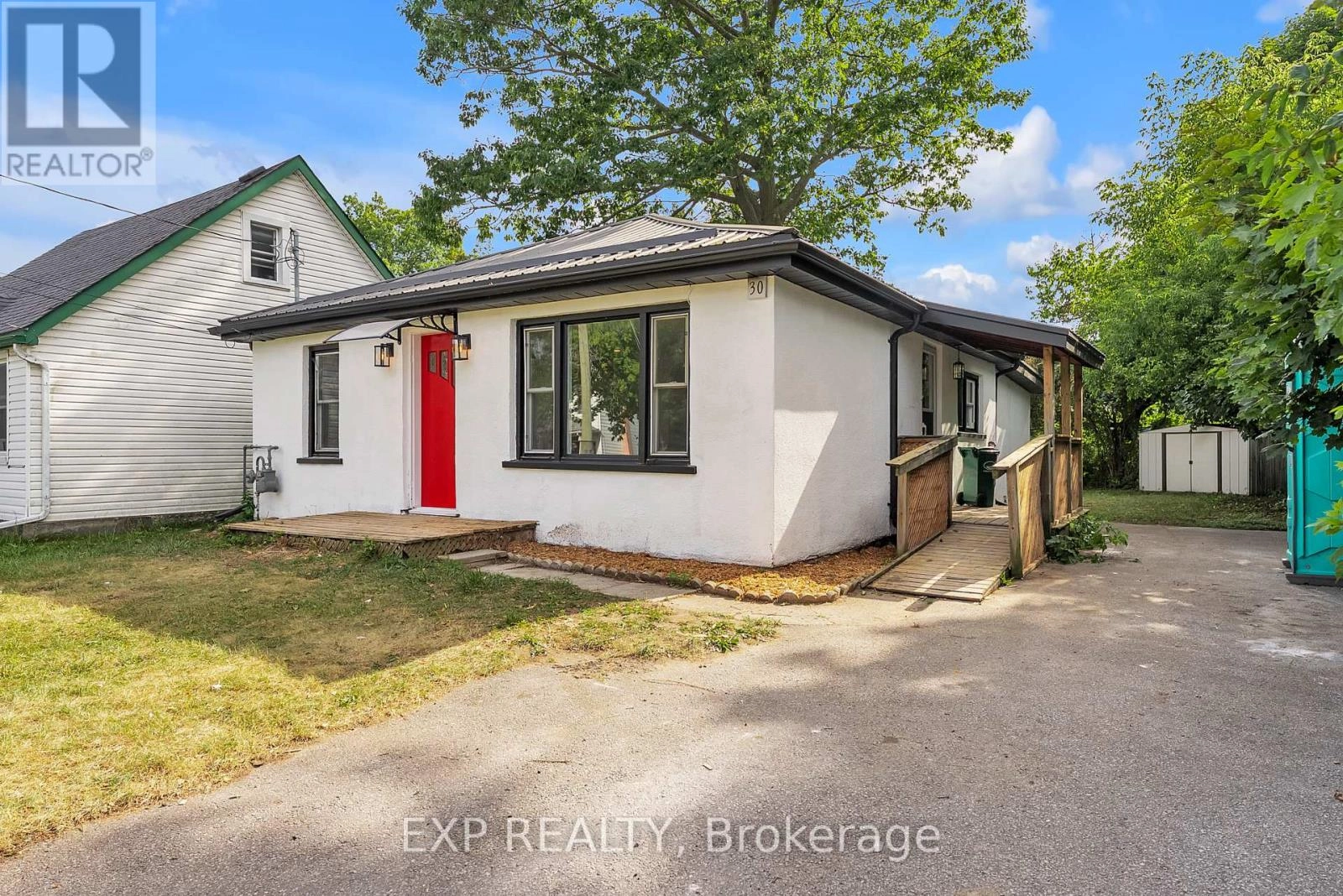 30 Leonard Avenue, Quinte West, Ontario  K8V 2R4 - Photo 1 - X12339186