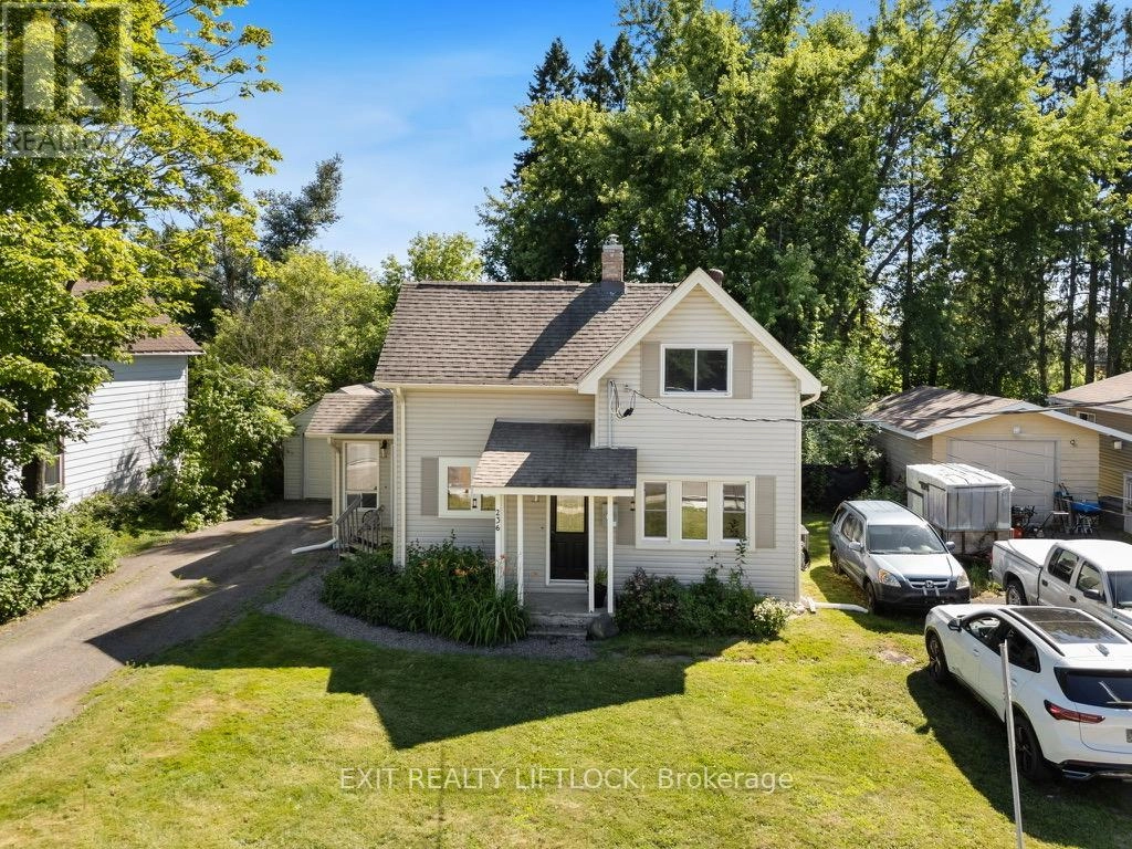 236 Hiram Street, Bracebridge, Ontario  P1L 1R7 - Photo 1 - X12339763
