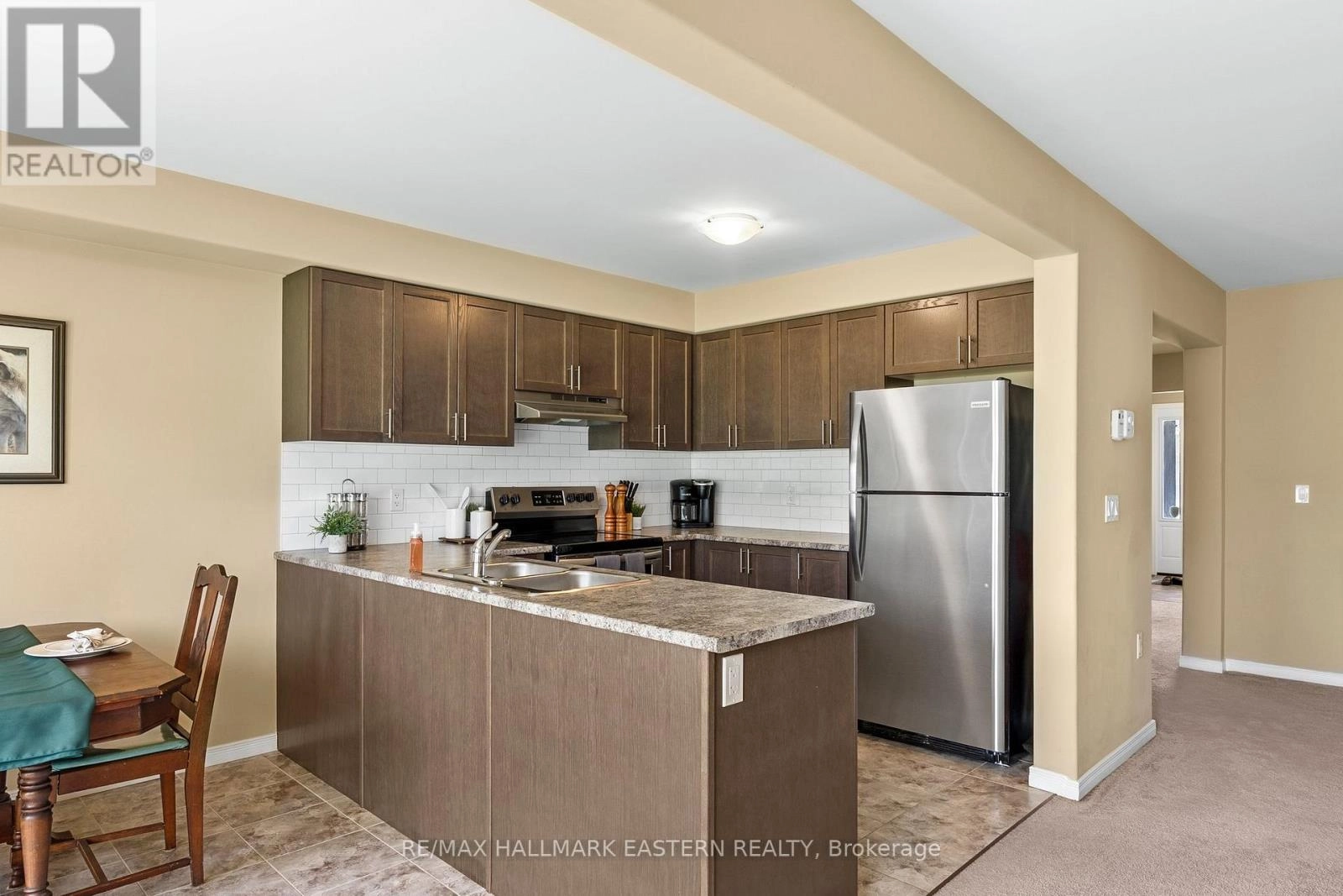 1649 Hetherington Drive, Peterborough North, Ontario K9L 0G6 - Photo 7 - X12330207