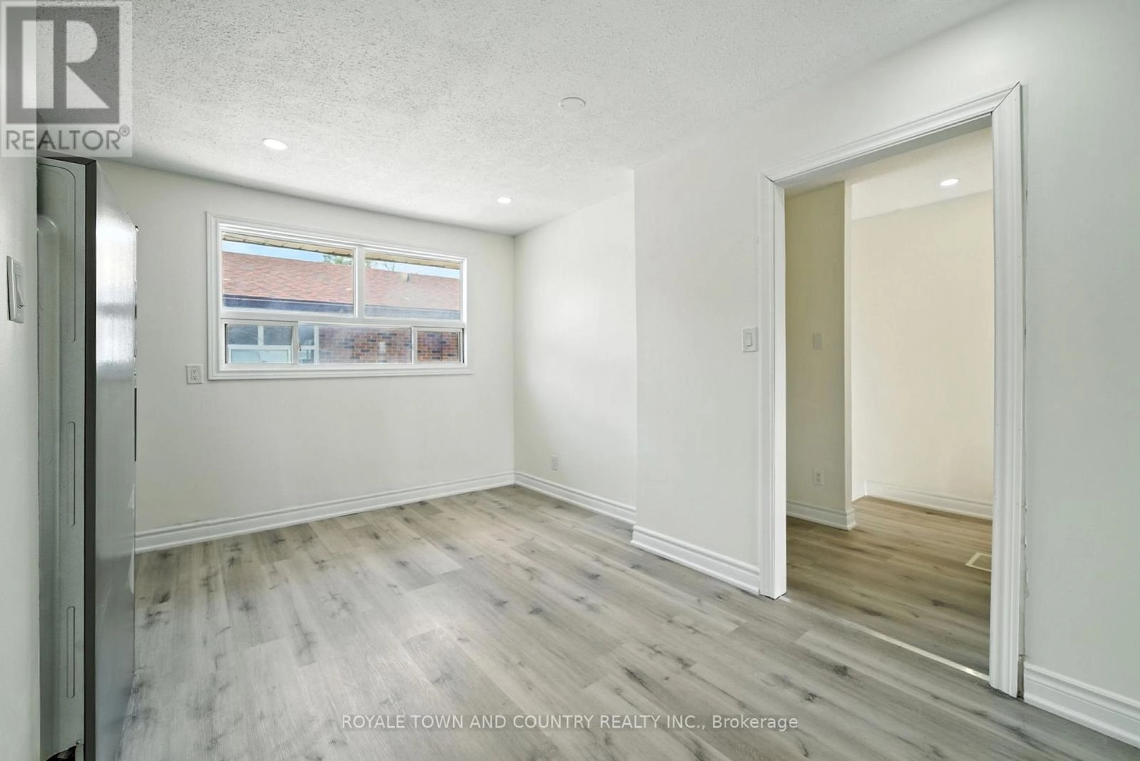 2 - 88 Mary Street W, Kawartha Lakes, Ontario K9V 5G3 - Photo 9 - X12340226