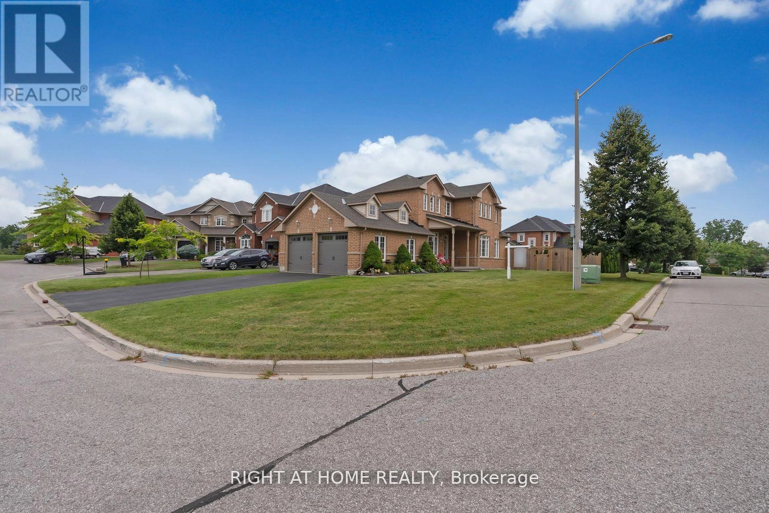 23 Don Morris Court, Clarington, Ontario  L1C 5P7 - Photo 3 - E12340681