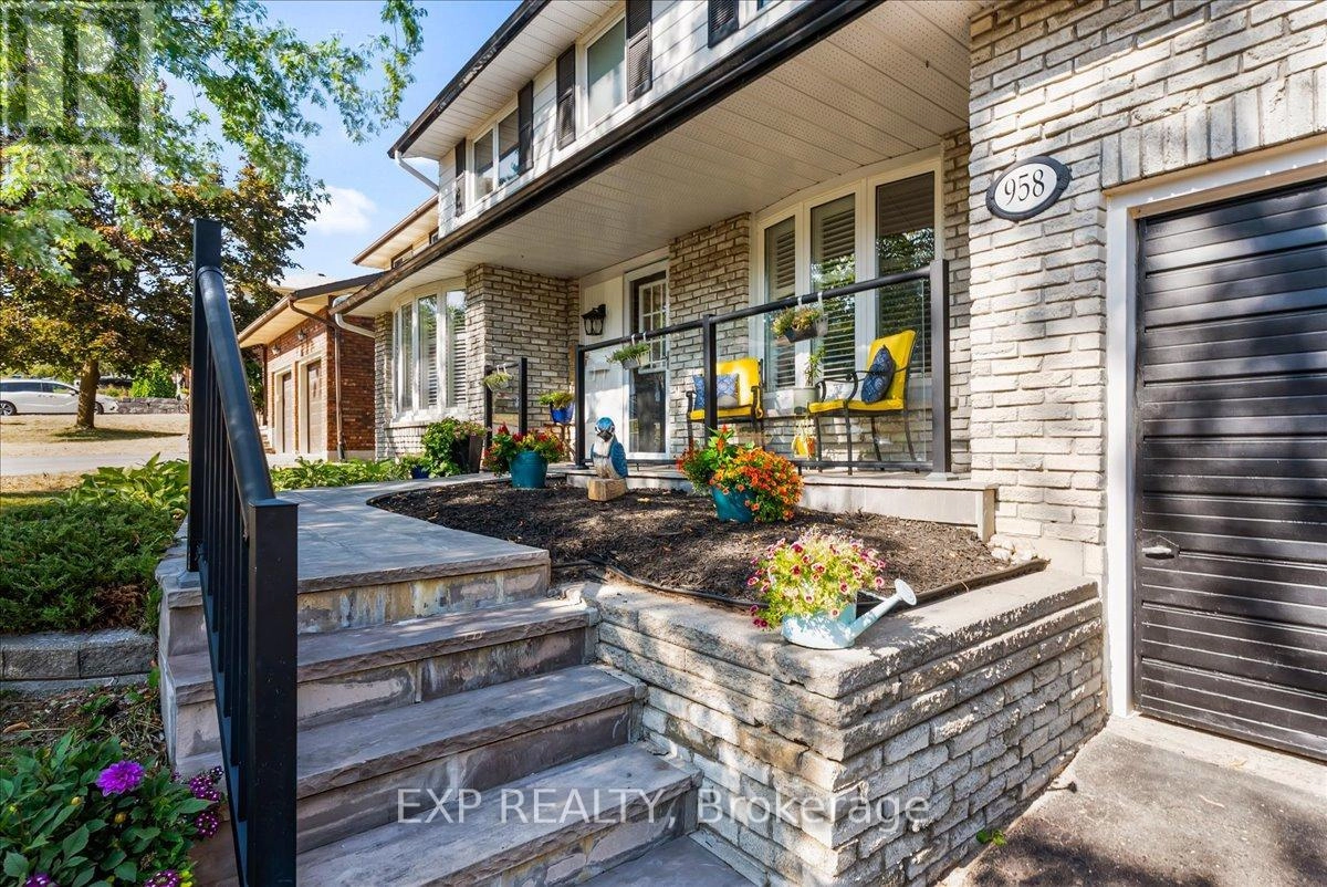 958 Golfview Road, Peterborough West, Ontario  K9J 7W4 - Photo 2 - X12341139