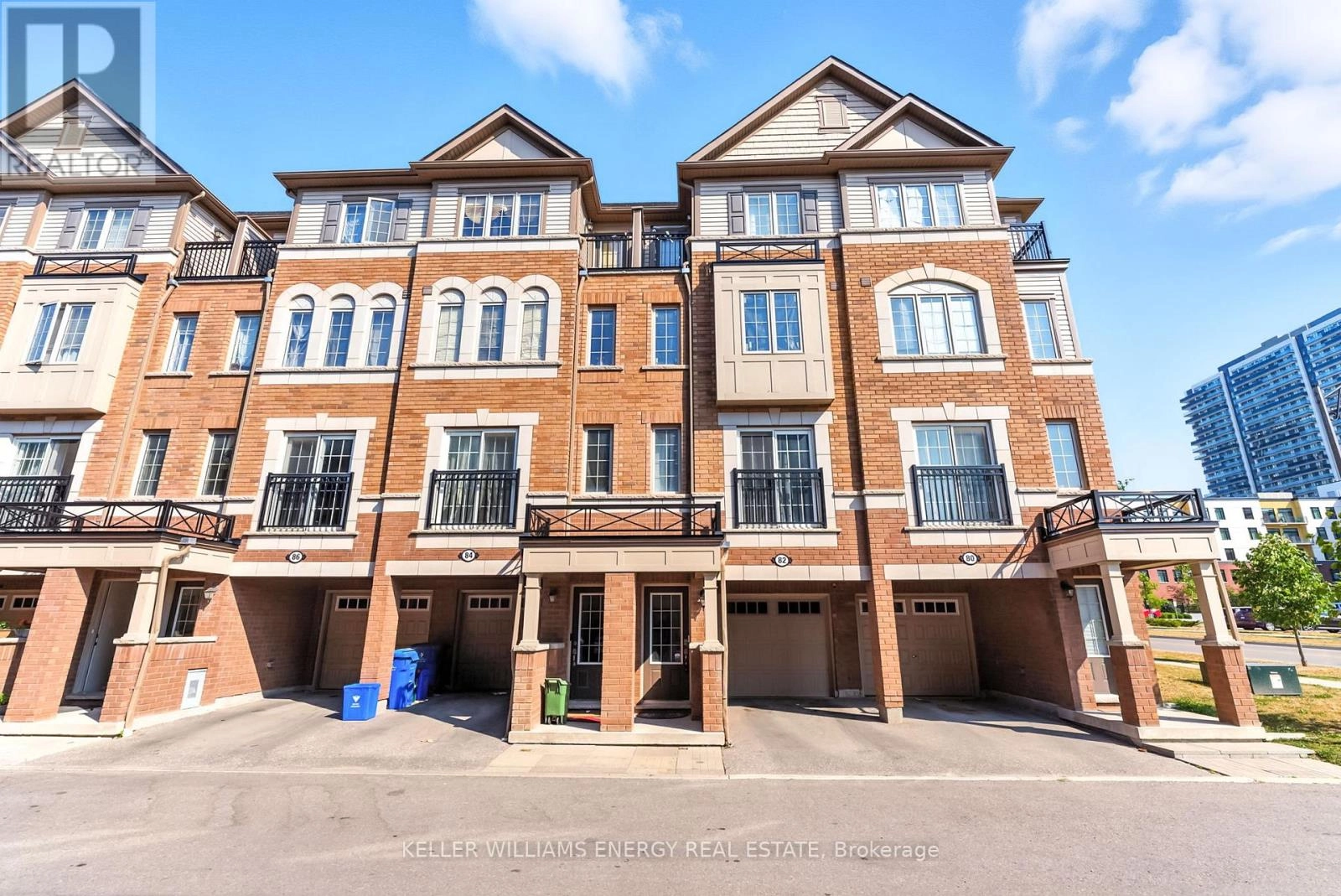82 Sarita Path, Oshawa, Ontario  L1L 0K7 - Photo 1 - E12341173