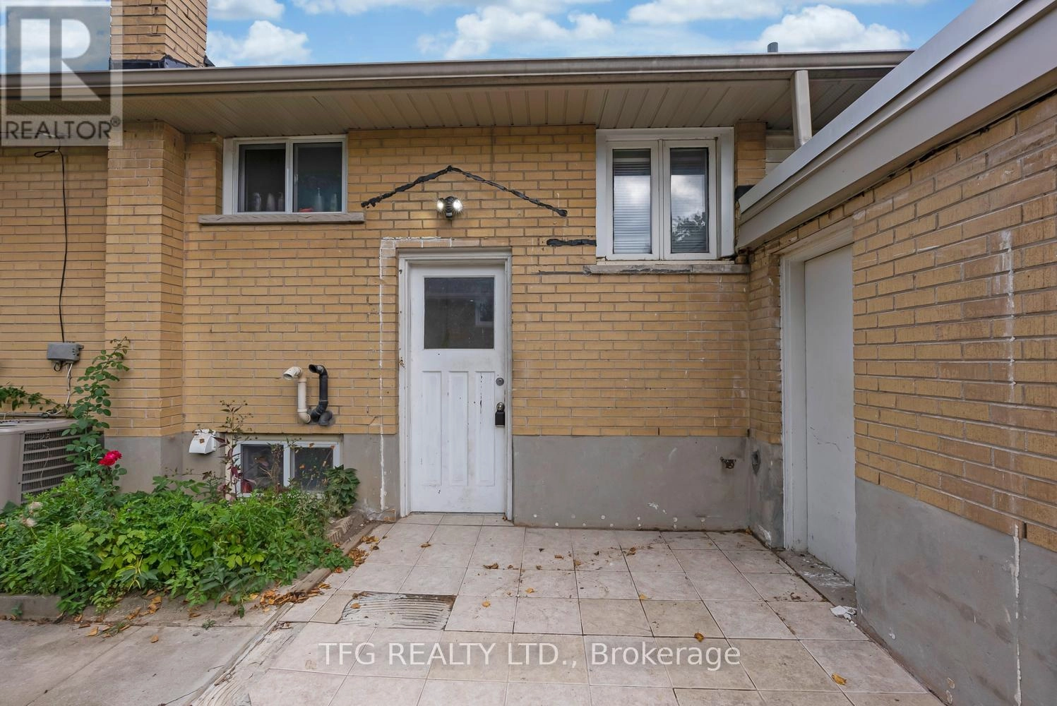 Lower - 120 Bell Drive, Whitby, Ontario  L1N 2T2 - Photo 2 - E12341410