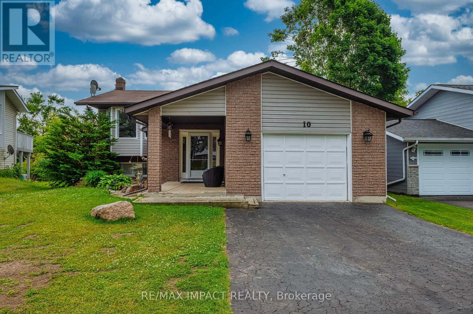 10 Cedartree Lane, Kawartha Lakes, Ontario  K0M 1A0 - Photo 1 - X12341493