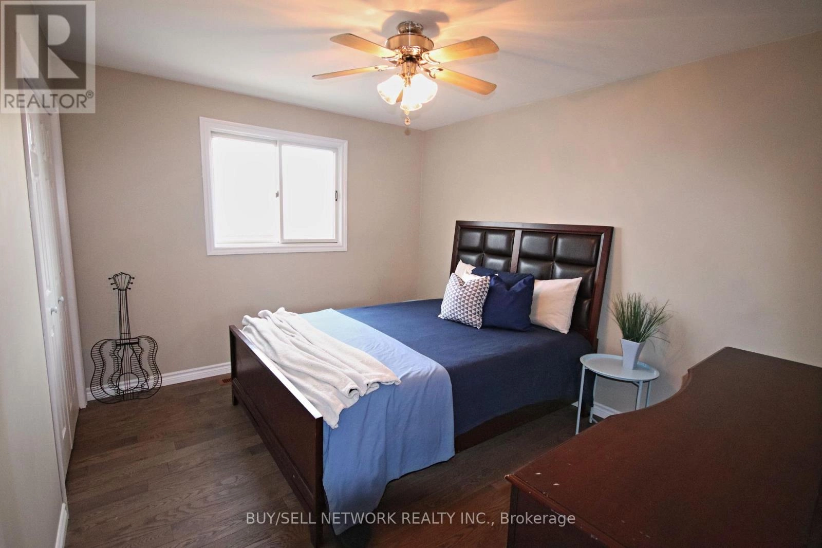 1220 Hilliard Street, Peterborough North, Ontario  K9H 7H9 - Photo 3 - X12337962