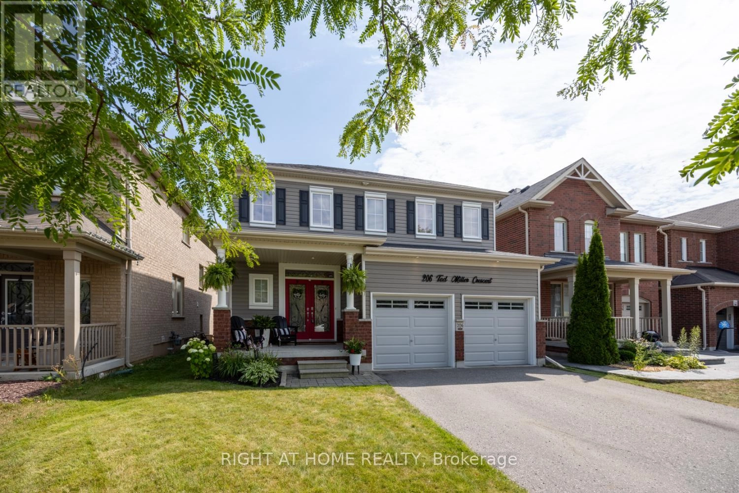 206 Ted Miller Crescent, Clarington, Ontario  L1C 0L6 - Photo 2 - E12341777