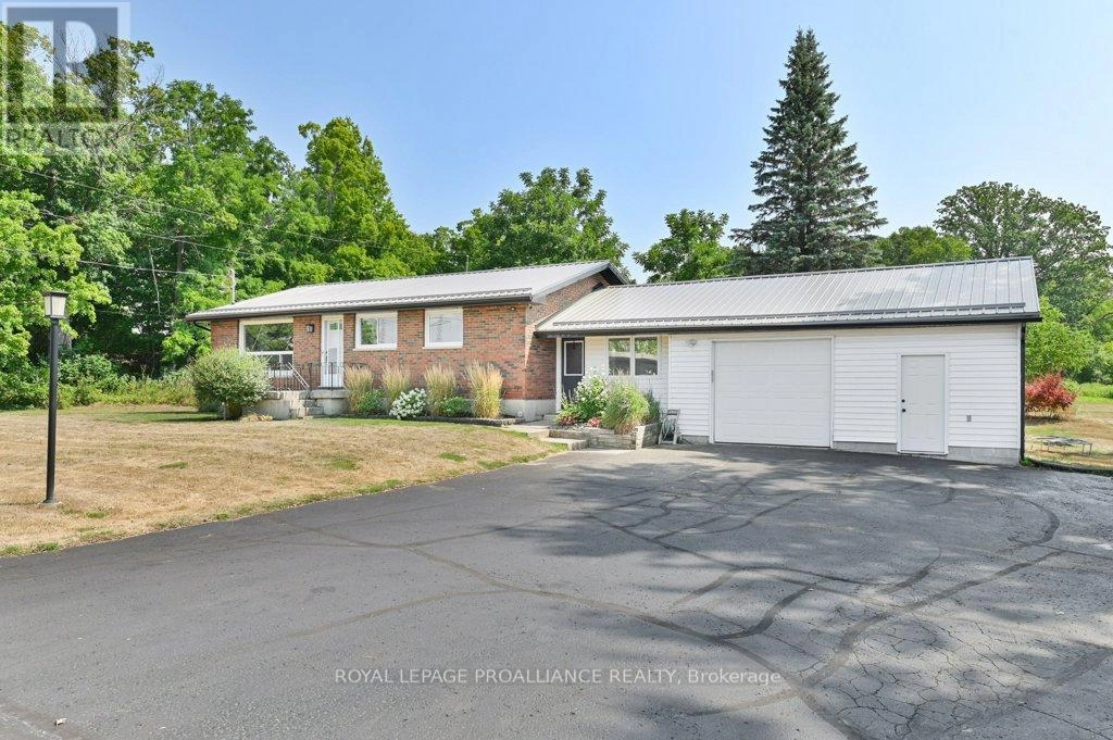 792 Glen Miller Road, Quinte West, Ontario  K8V 5P8 - Photo 2 - X12341701