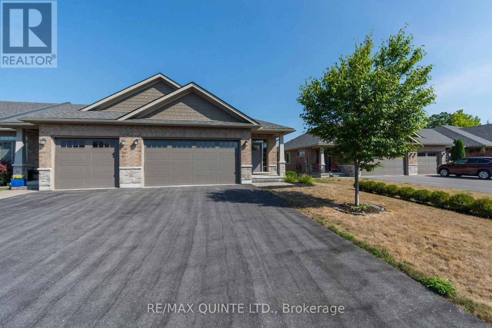 98 Spruce Gardens, Belleville, Ontario  K8N 0B5 - Photo 1 - X12341774