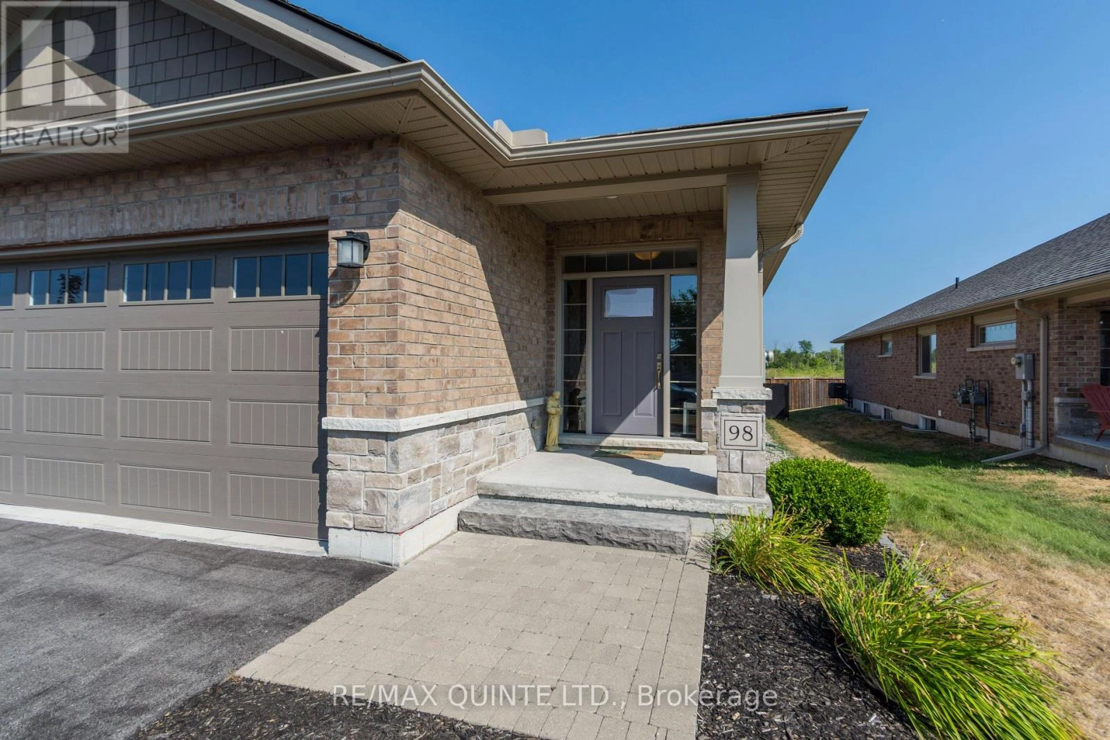 98 Spruce Gardens, Belleville, Ontario  K8N 0B5 - Photo 2 - X12341774