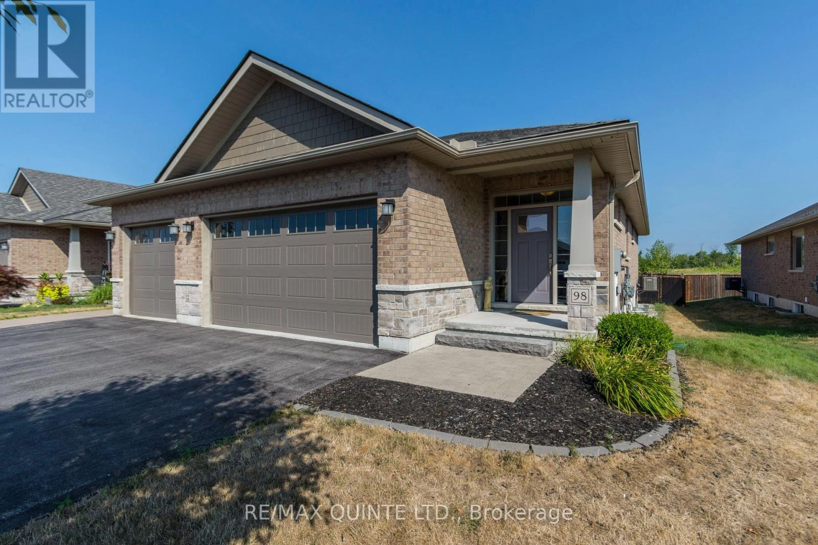 98 Spruce Gardens, Belleville, Ontario  K8N 0B5 - Photo 3 - X12341774