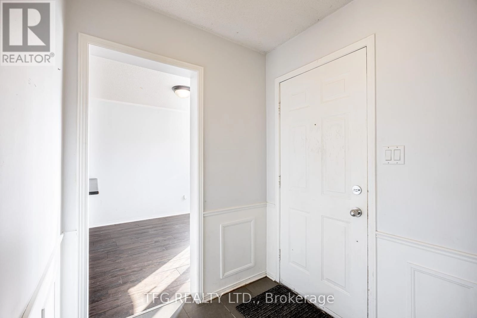 1475 Major Oaks Road, Pickering, Ontario  L1X 2N6 - Photo 3 - E12341976