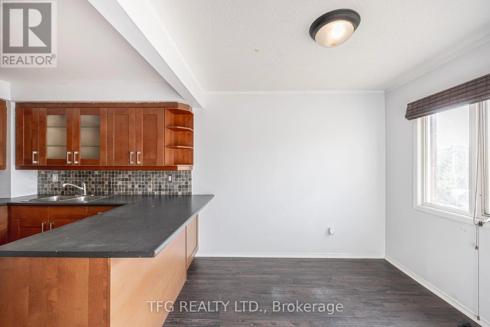 1475 Major Oaks Road, Pickering, Ontario L1X 2N6 - Photo 4 - E12341976