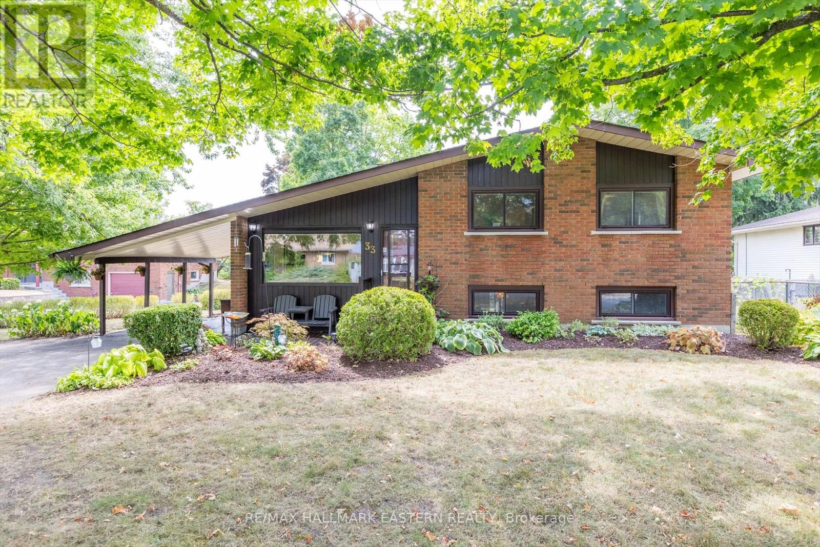 33 Parkview Drive, Peterborough North, Ontario  K9H 5M5 - Photo 1 - X12342054