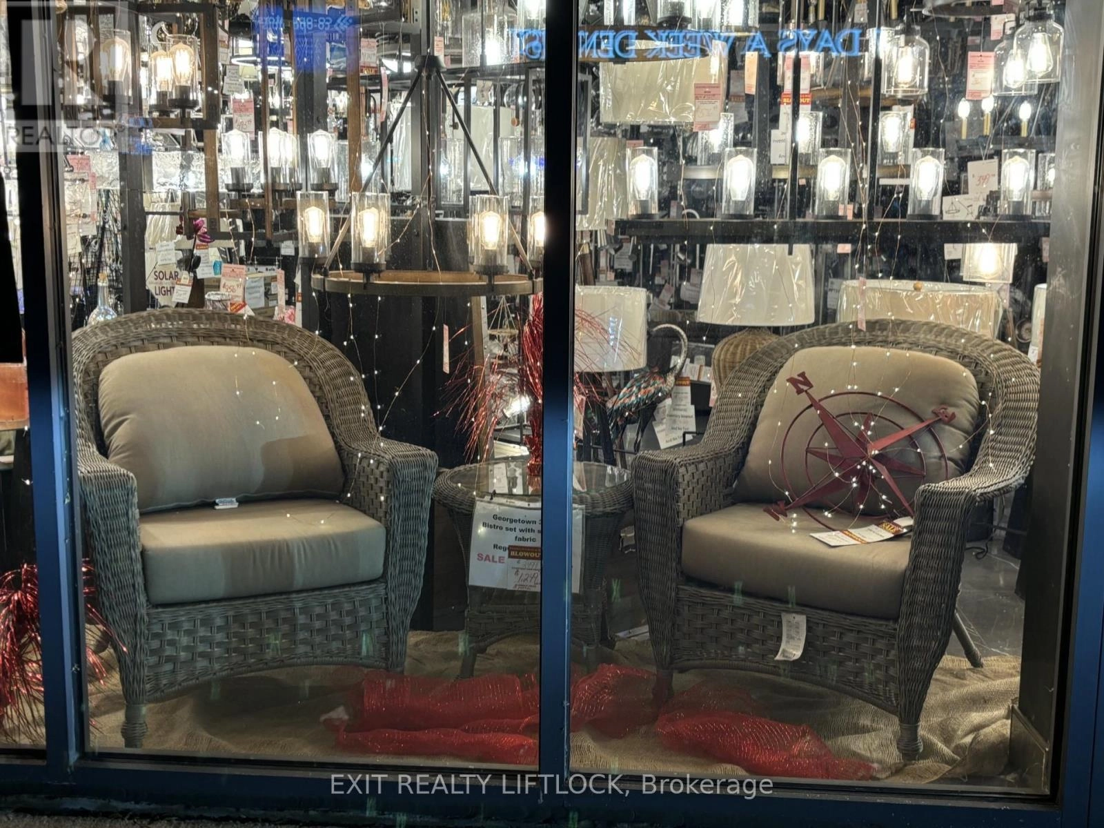 746 Lansdowne Street W, Peterborough Central, Ontario K9J 1Z6 - Photo 7 - X12342600