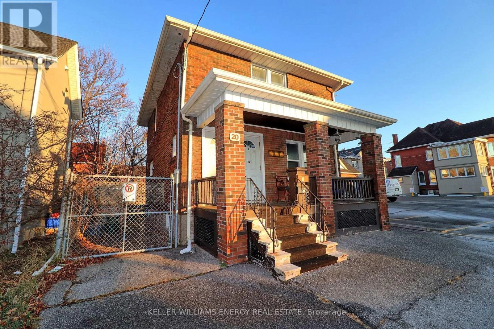 1 - 20 Colborne Street W, Oshawa, Ontario  L1G 1L9 - Photo 3 - E12342672