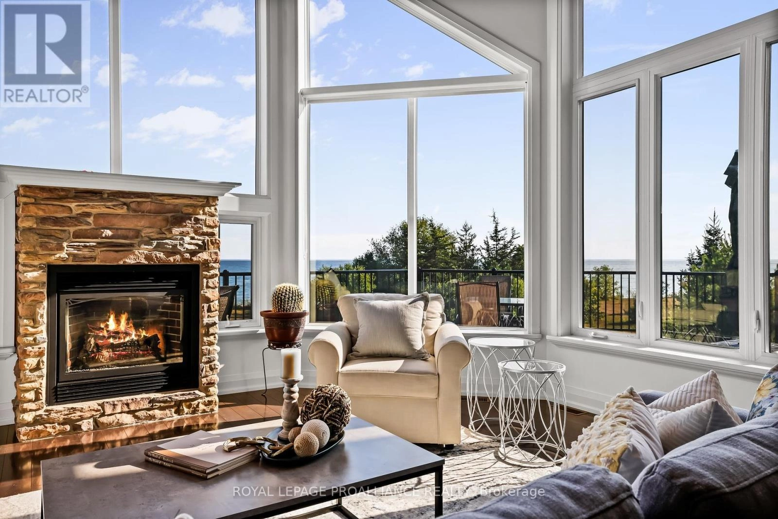 263 Lakeshore Road, Brighton, Ontario K0K 1H0 - Photo 10 - X12342938