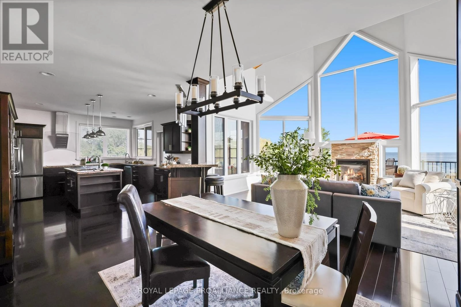 263 Lakeshore Road, Brighton, Ontario K0K 1H0 - Photo 12 - X12342938