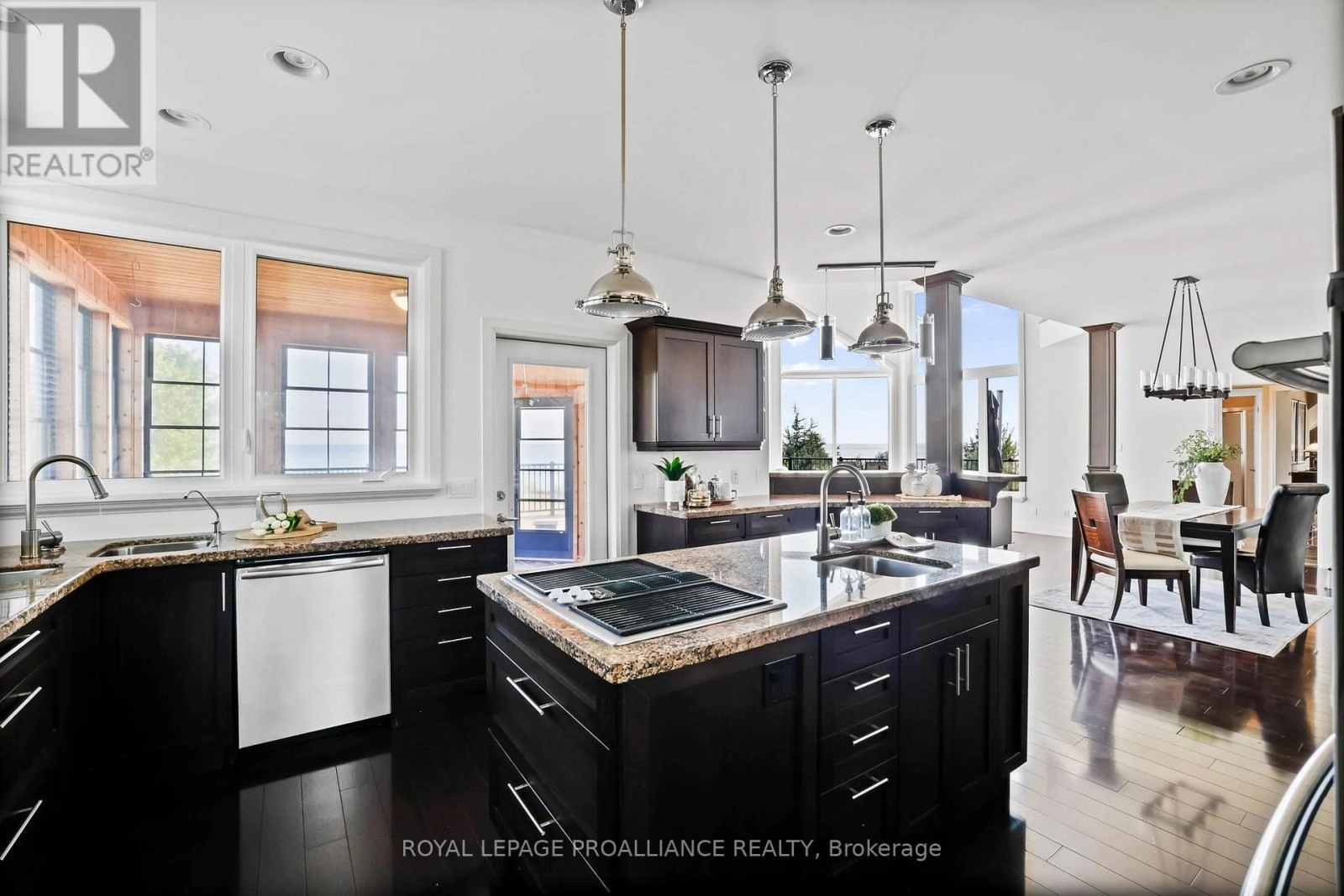 263 Lakeshore Road, Brighton, Ontario K0K 1H0 - Photo 13 - X12342938