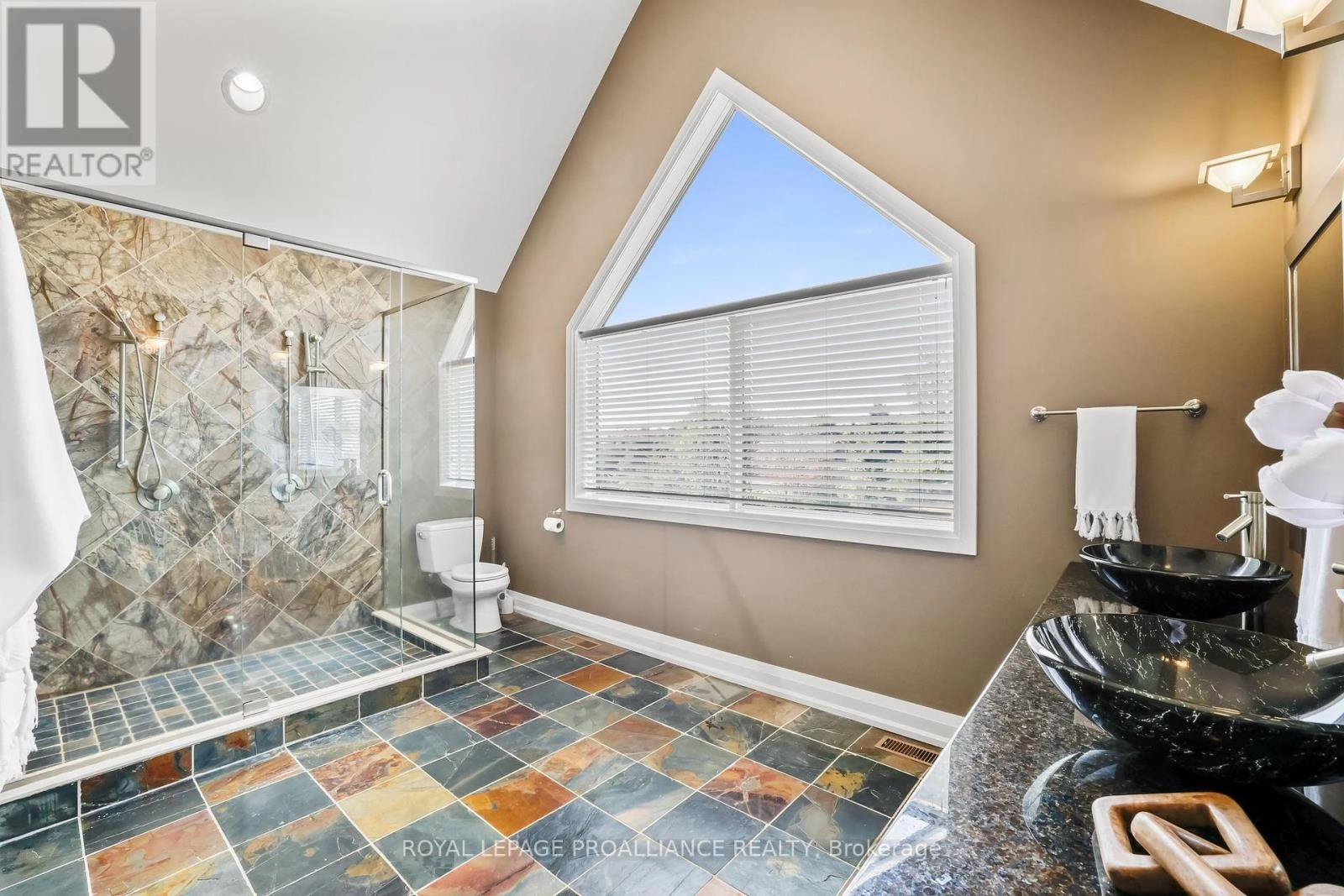 263 Lakeshore Road, Brighton, Ontario K0K 1H0 - Photo 31 - X12342938