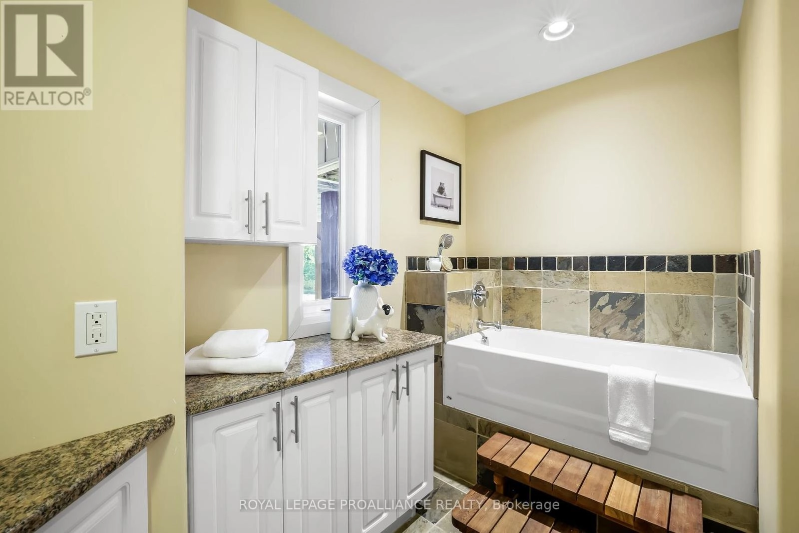 263 Lakeshore Road, Brighton, Ontario K0K 1H0 - Photo 41 - X12342938