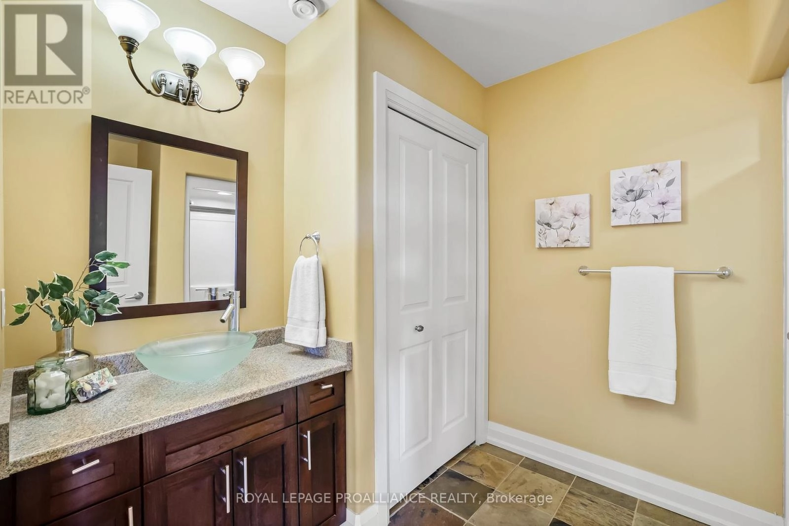 263 Lakeshore Road, Brighton, Ontario K0K 1H0 - Photo 42 - X12342938