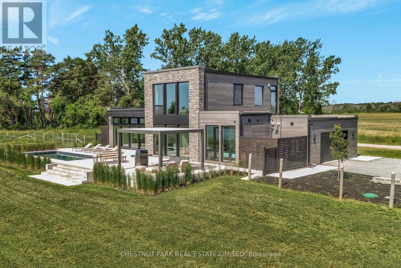 34 JARVIS LANE, Prince Edward County, Ontario