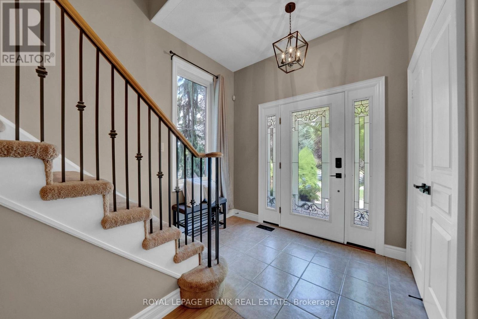 22 Osgoode Gate, Clarington, Ontario  L1E 1V8 - Photo 3 - E12343636