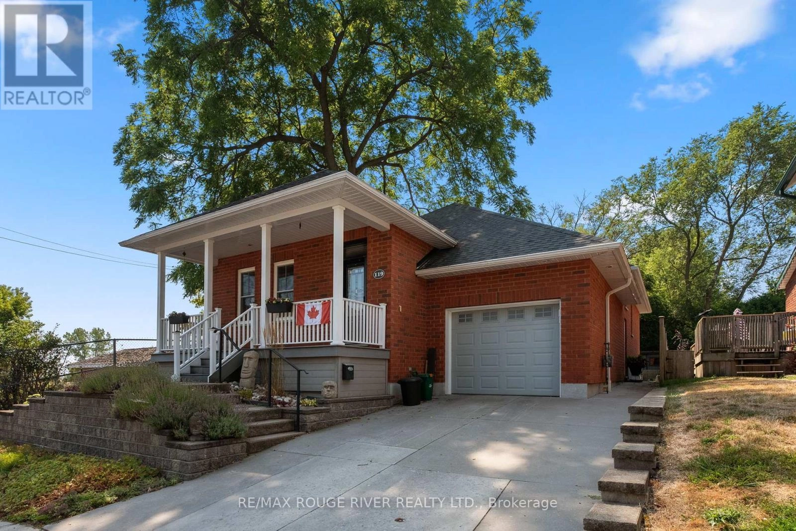 119 Durham Street, Cobourg, Ontario  K9A 3H3 - Photo 2 - X12344015