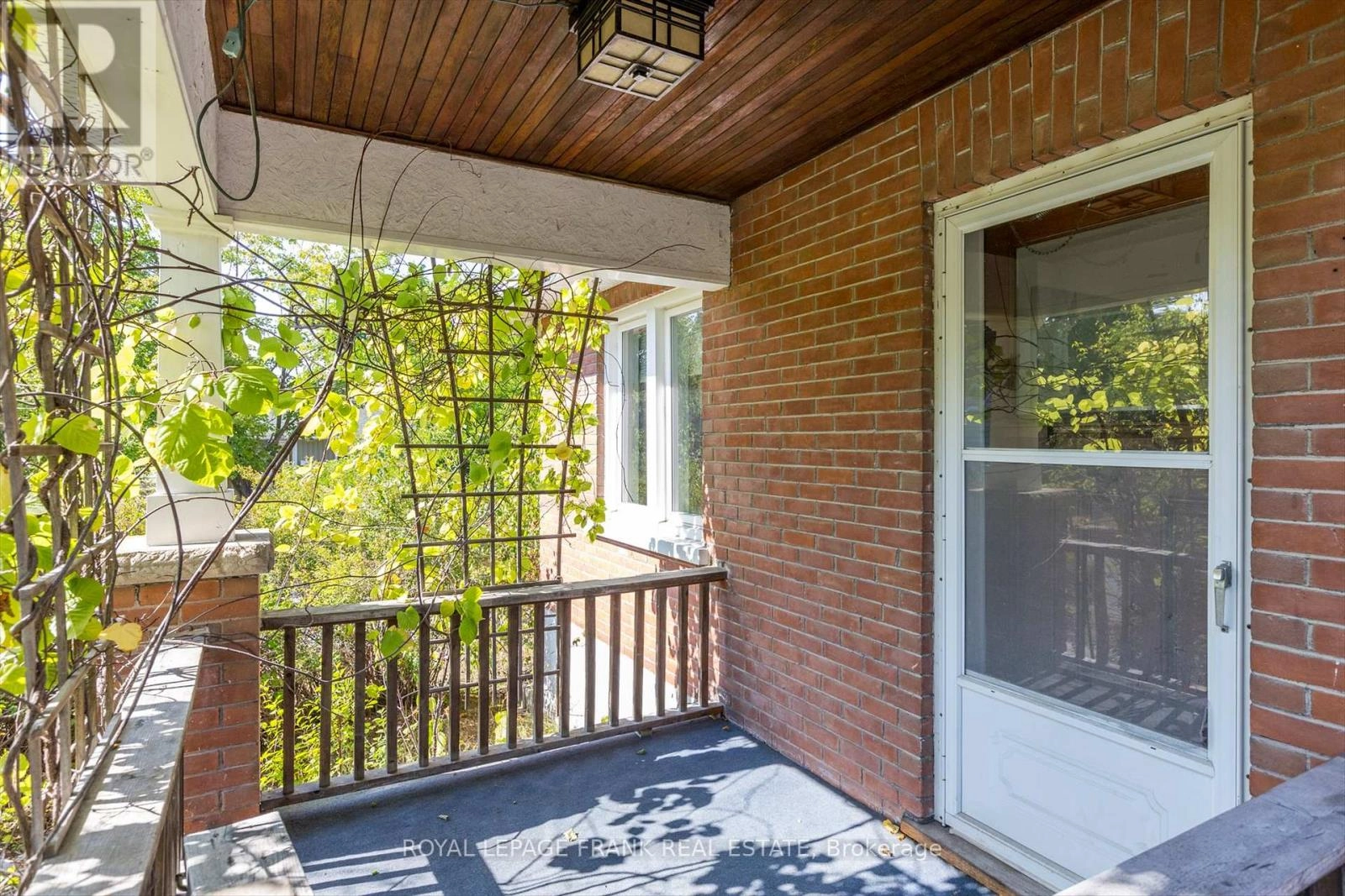 720 Bethune Street, Peterborough North, Ontario  K9H 4A4 - Photo 2 - X12339955