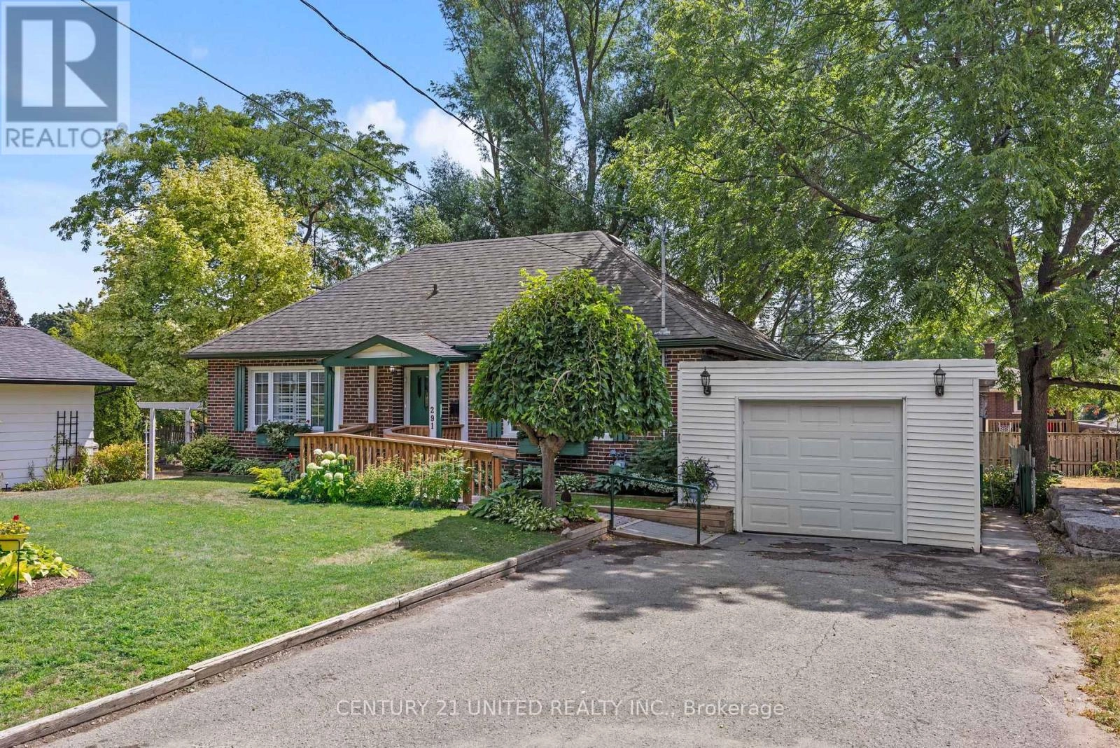 291 Sunset Boulevard, Peterborough North, Ontario  K9H 5L2 - Photo 2 - X12344037