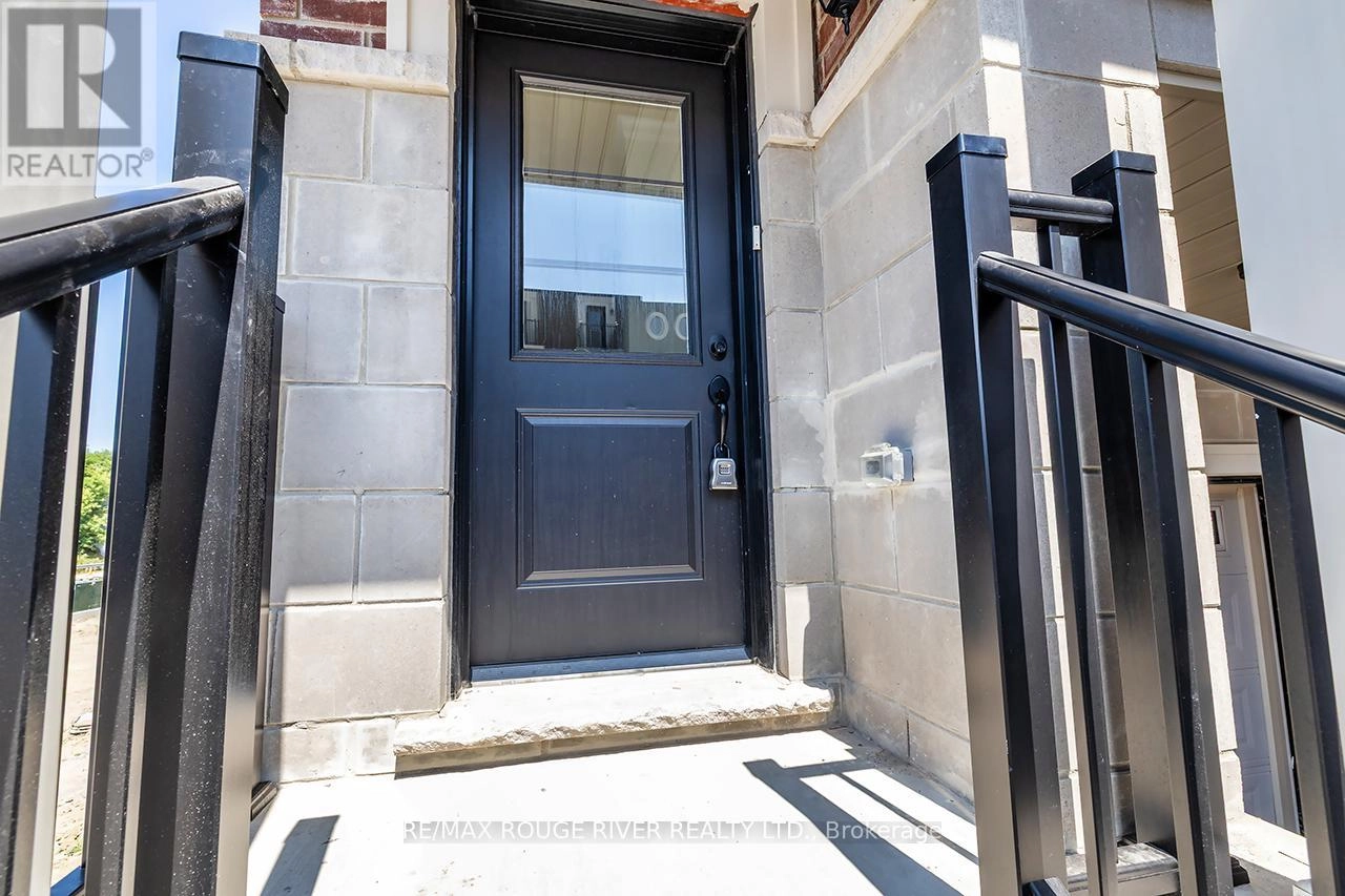 10 Marret Lane, Clarington, Ontario  L1B 0X2 - Photo 3 - E12332684