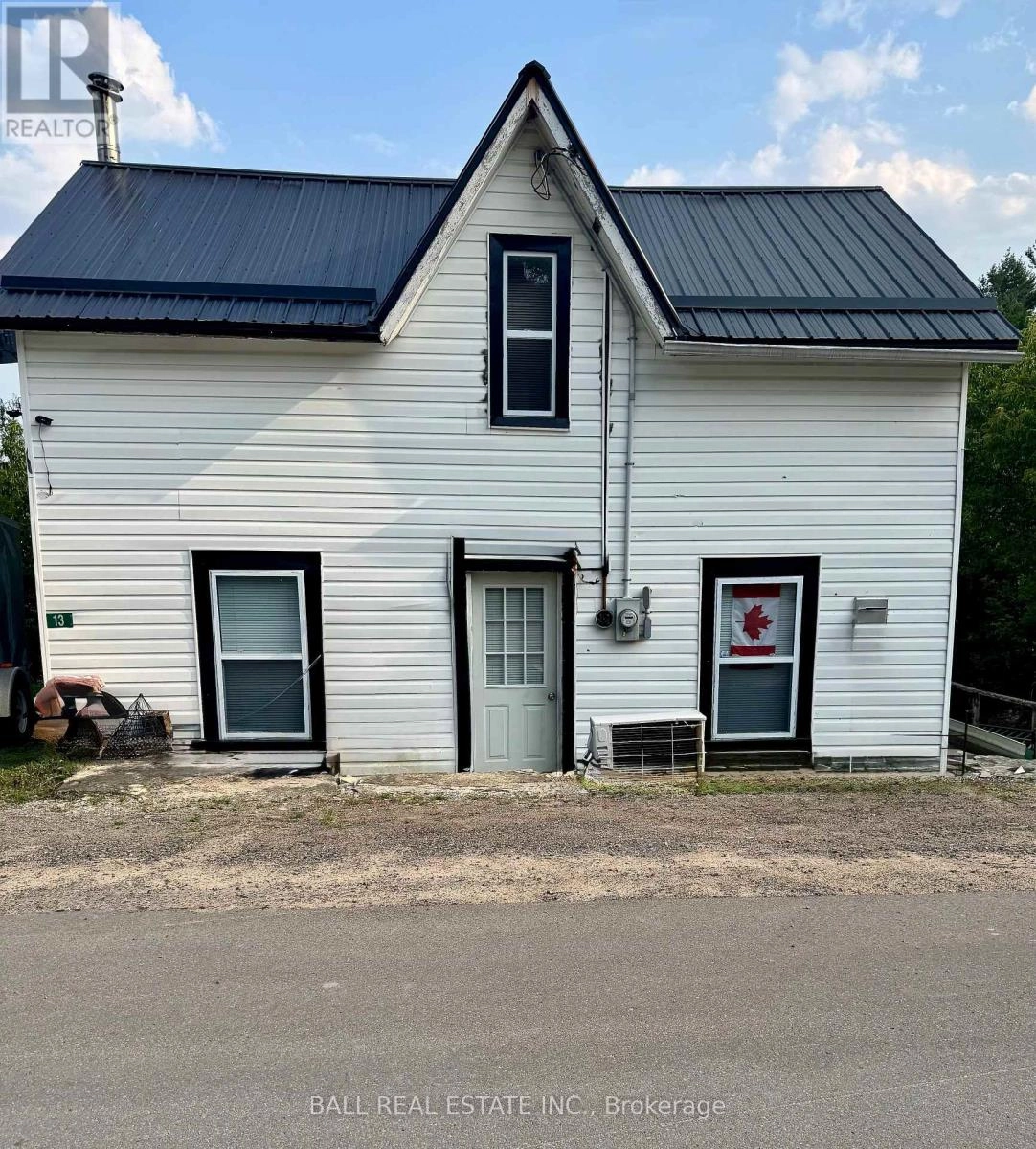 13 Crego Street, Kawartha Lakes, Ontario  K0M 2A0 - Photo 1 - X12332759