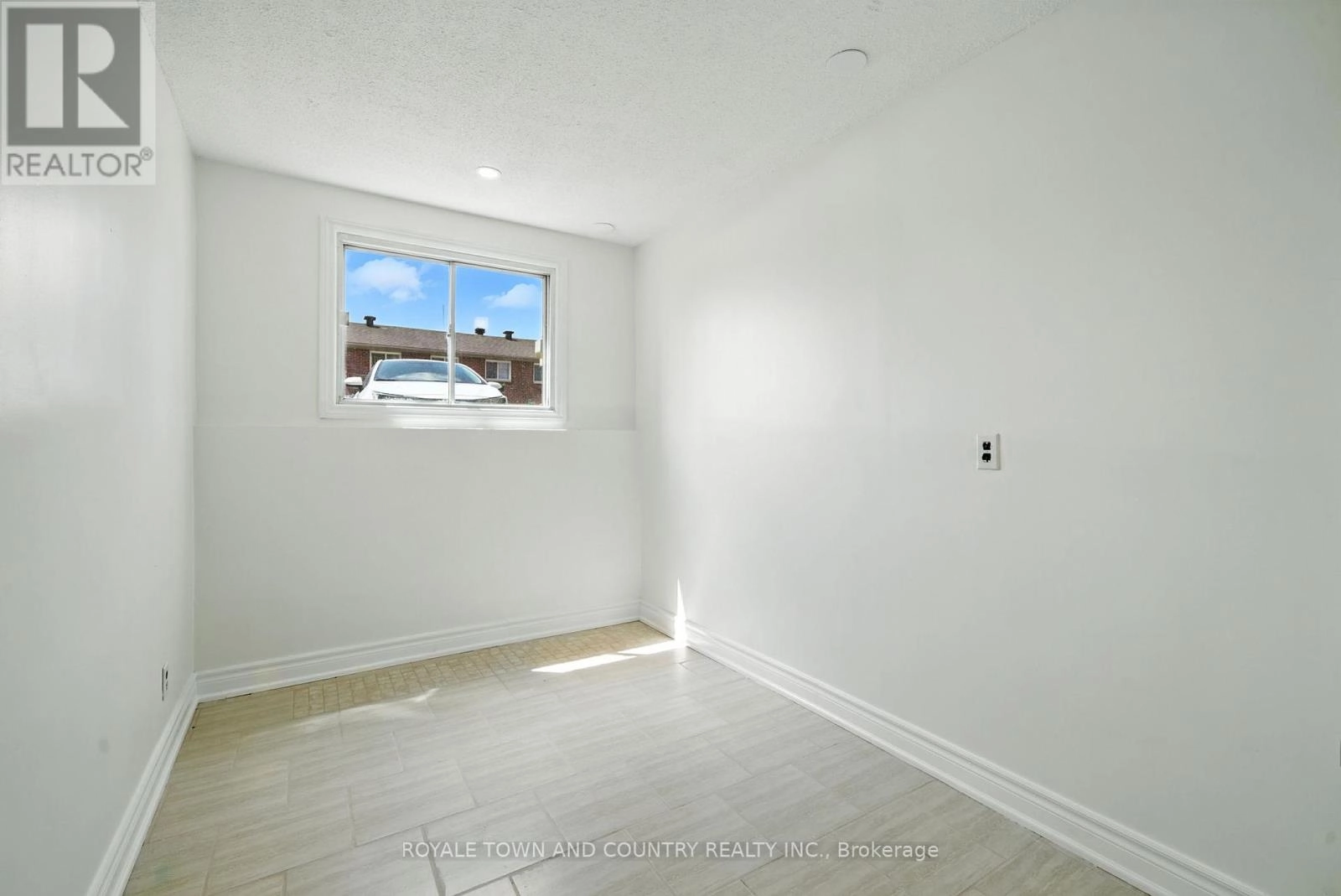 1 - 88 Mary Street W, Kawartha Lakes, Ontario K9V 5G3 - Photo 15 - X12340411