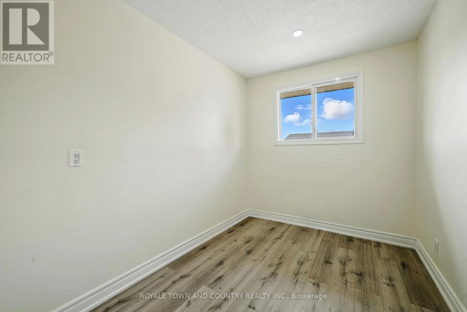 1 - 88 Mary Street W, Kawartha Lakes, Ontario K9V 5G3 - Photo 21 - X12340411