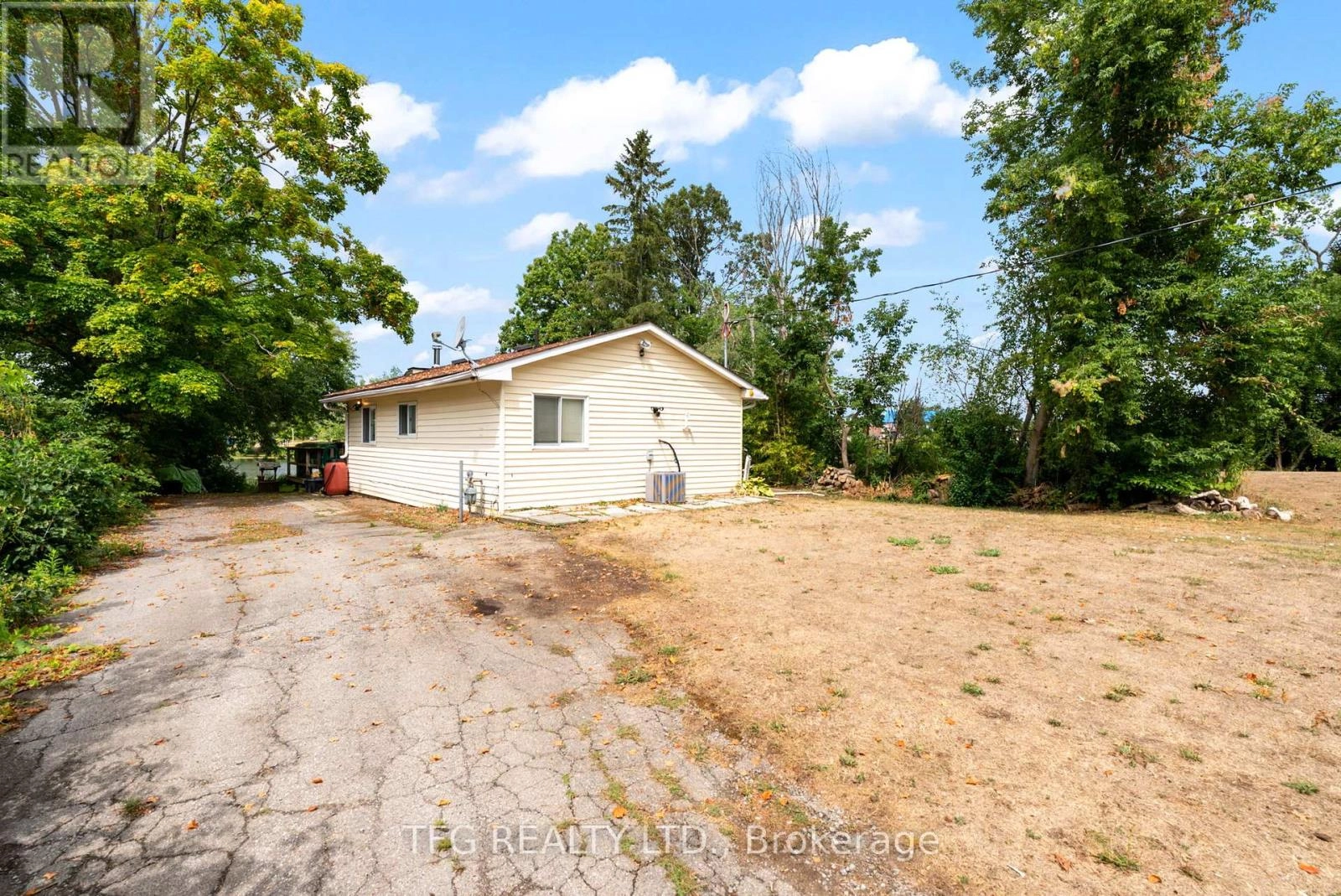 53 Carlton Crescent, Kawartha Lakes, Ontario  K0L 2W0 - Photo 3 - X12344341
