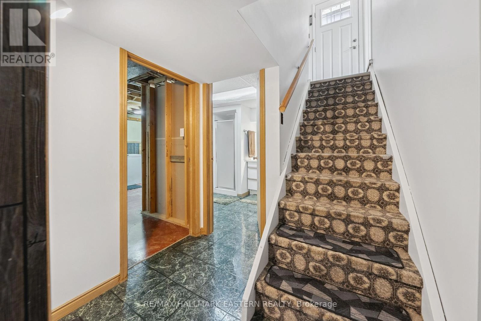 604 Garside Drive, Peterborough East, Ontario K9H 7C7 - Photo 15 - X12344443