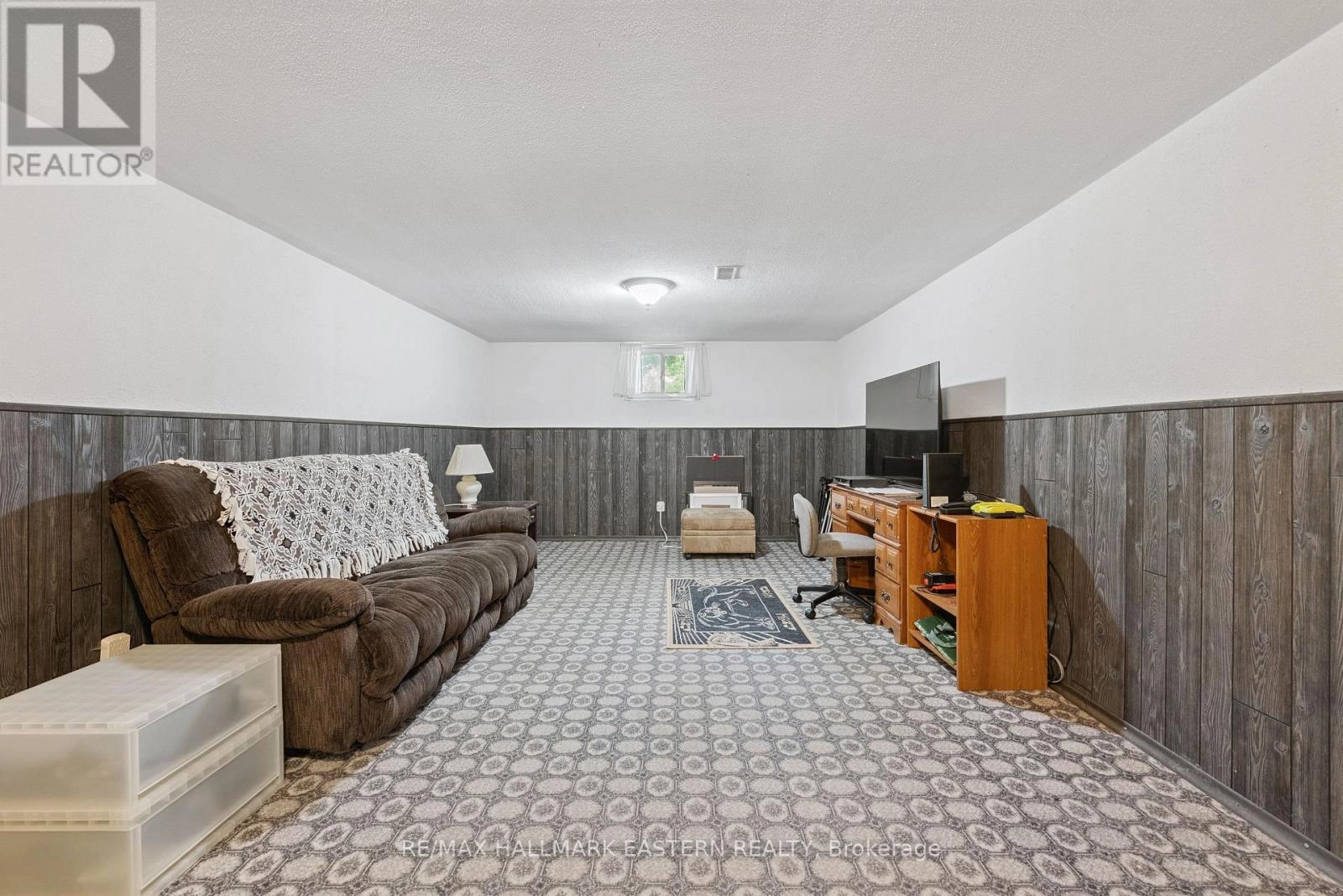 604 Garside Drive, Peterborough East, Ontario K9H 7C7 - Photo 18 - X12344443