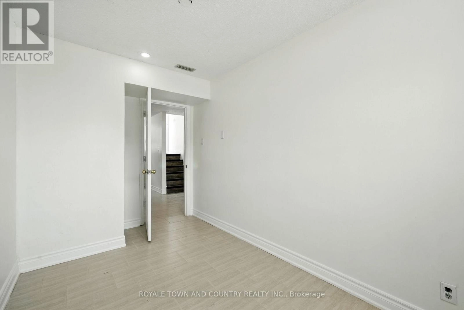 2 - 88 Mary Street W, Kawartha Lakes, Ontario K9V 5G3 - Photo 19 - X12340226