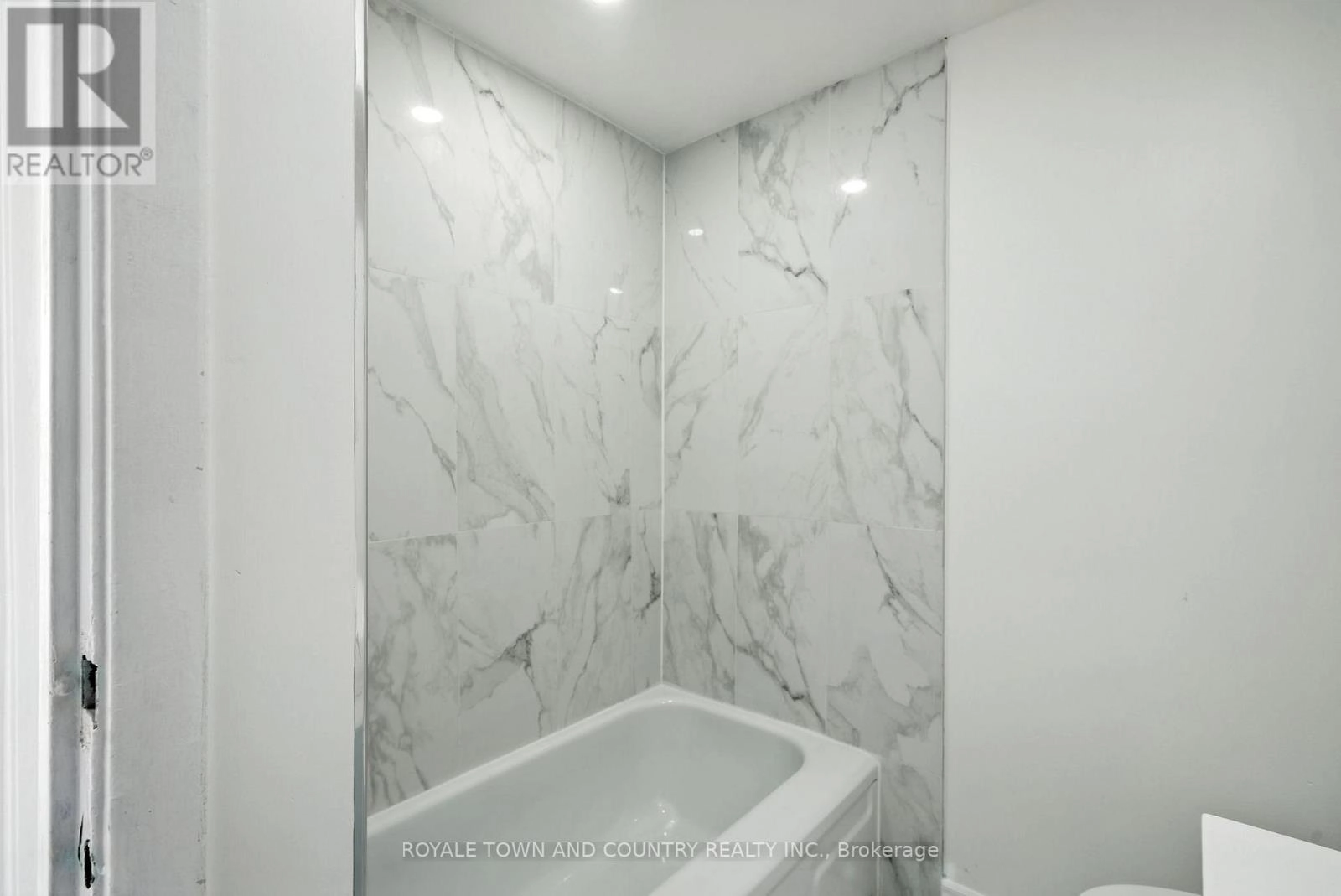 2 - 88 Mary Street W, Kawartha Lakes, Ontario K9V 5G3 - Photo 29 - X12340226