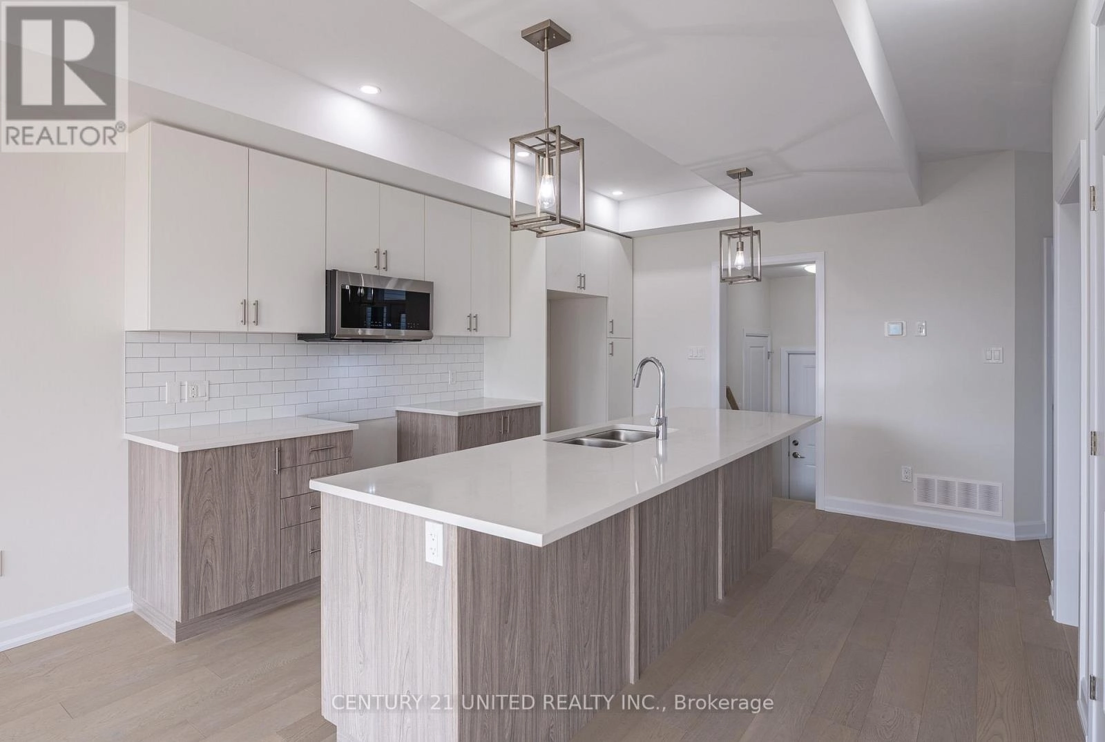307 Mullighan Gardens, Peterborough North, Ontario  K9K 0H2 - Photo 3 - X12344459