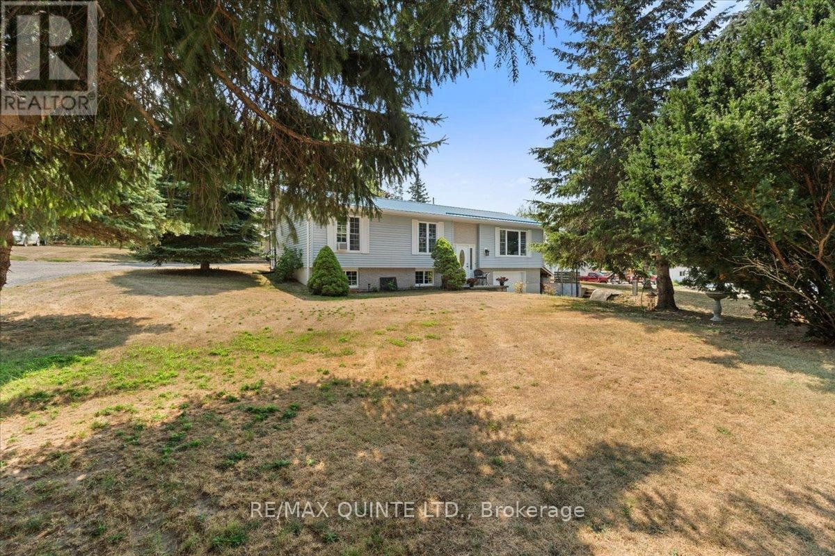 19 County Rd 18 Road, Prince Edward County, Ontario  K0K 1P0 - Photo 2 - X12344617